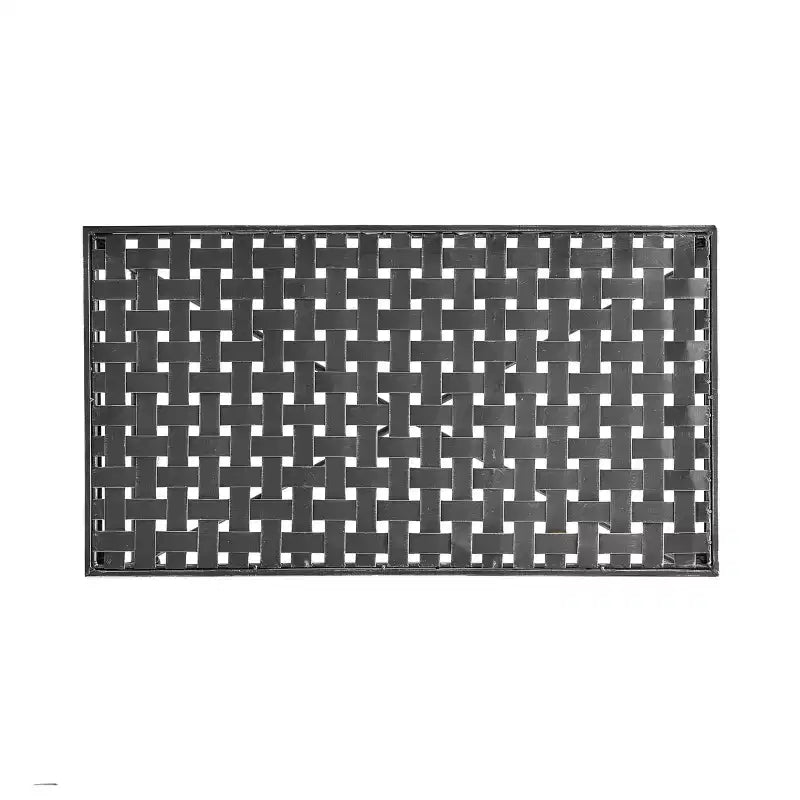 Table basse d'extérieur élégante en fer avec plateau en treillis métallique