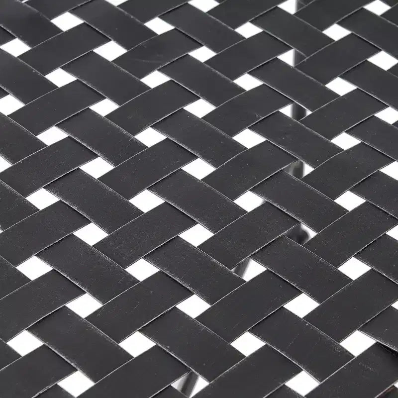Table basse d'extérieur élégante en fer avec plateau en treillis métallique