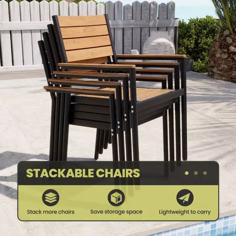 Chaise de salle à manger empilable d'extérieur avec accoudoirs, structure en aluminium et finition aspect bois.