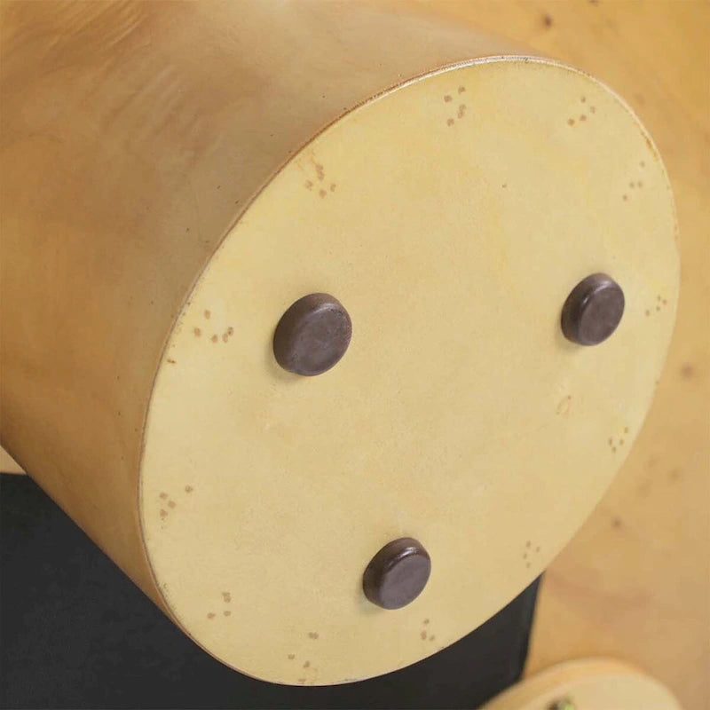 Table basse ronde en loupe avec pieds cylindriques